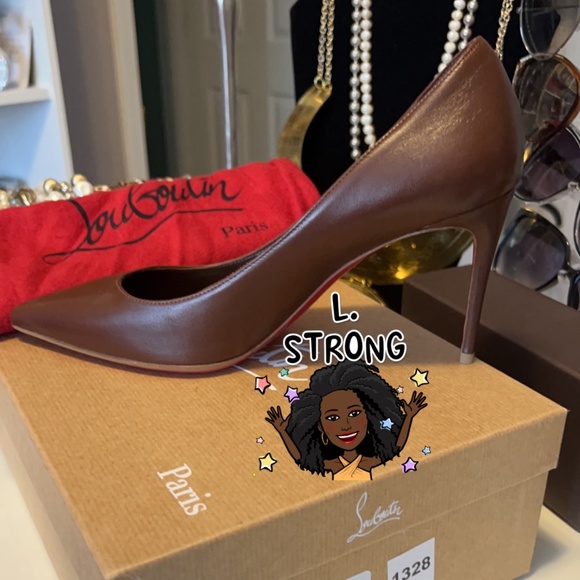 Christian Louboutin - Picture 4 of 8